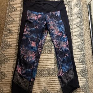 Lululemon crops tie dye with mesh